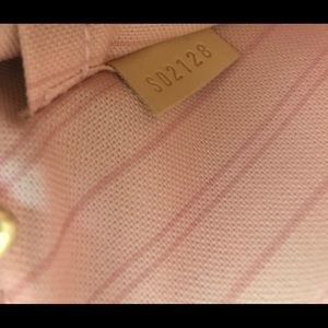 Louis Vuitton Azur neverful pouch (rose bal.)